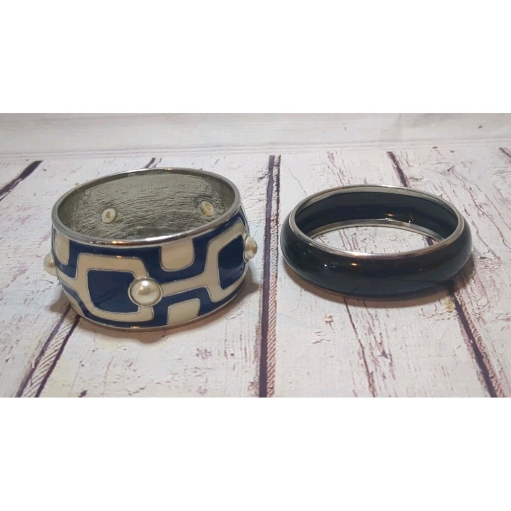 Enameled Silver Tone Bangle Bracelets Blue White‎ Black Vintage 80s